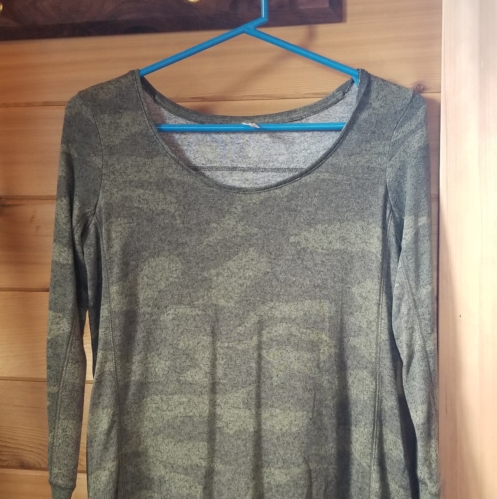 MUDD camo top